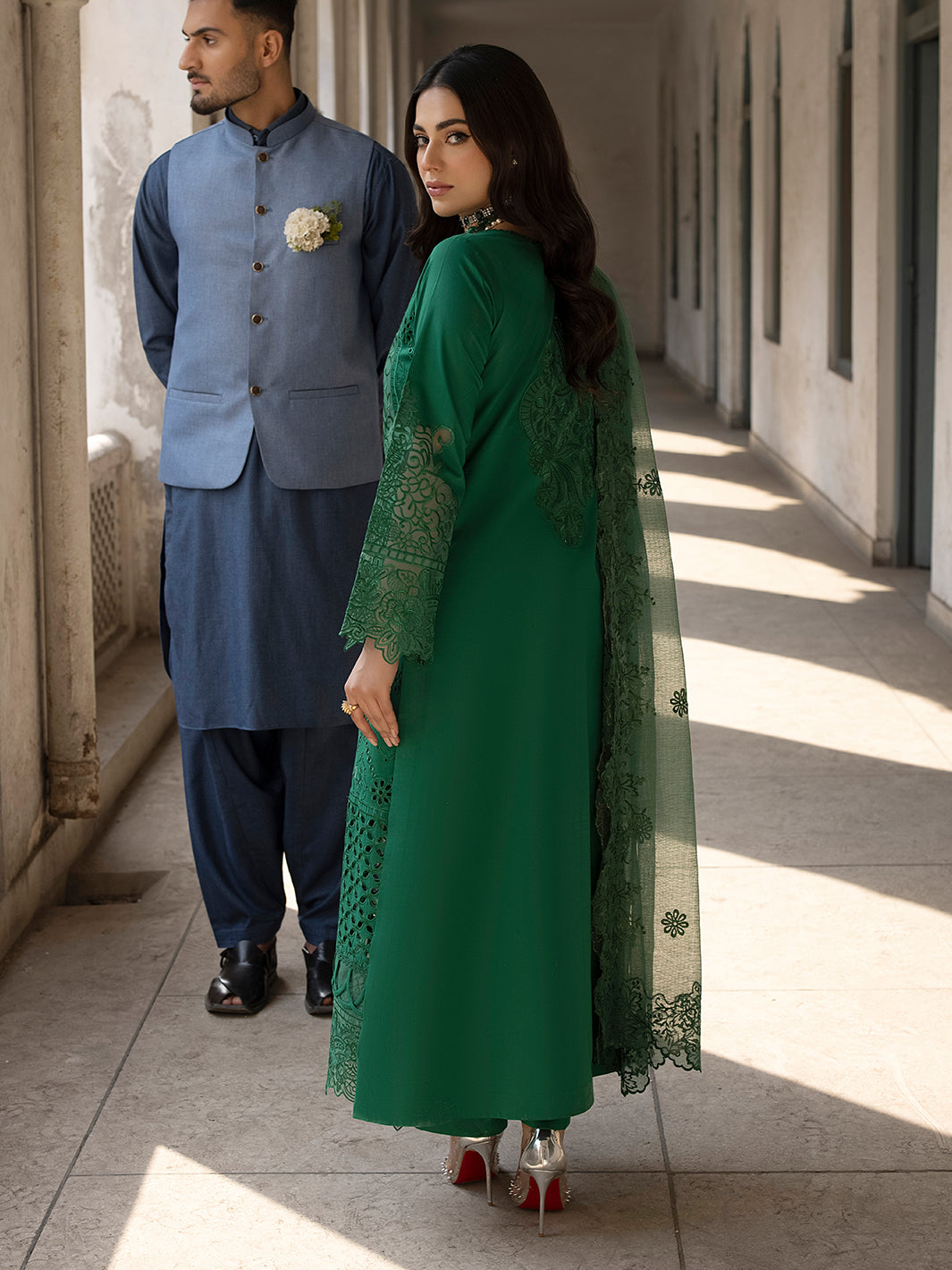 Mahnur | Mahrukh Luxury Lawn 24 | EMERALD