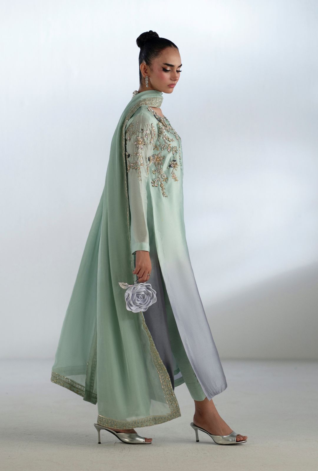 Inayat | Luminae Luxe Pret 25 | Crystal