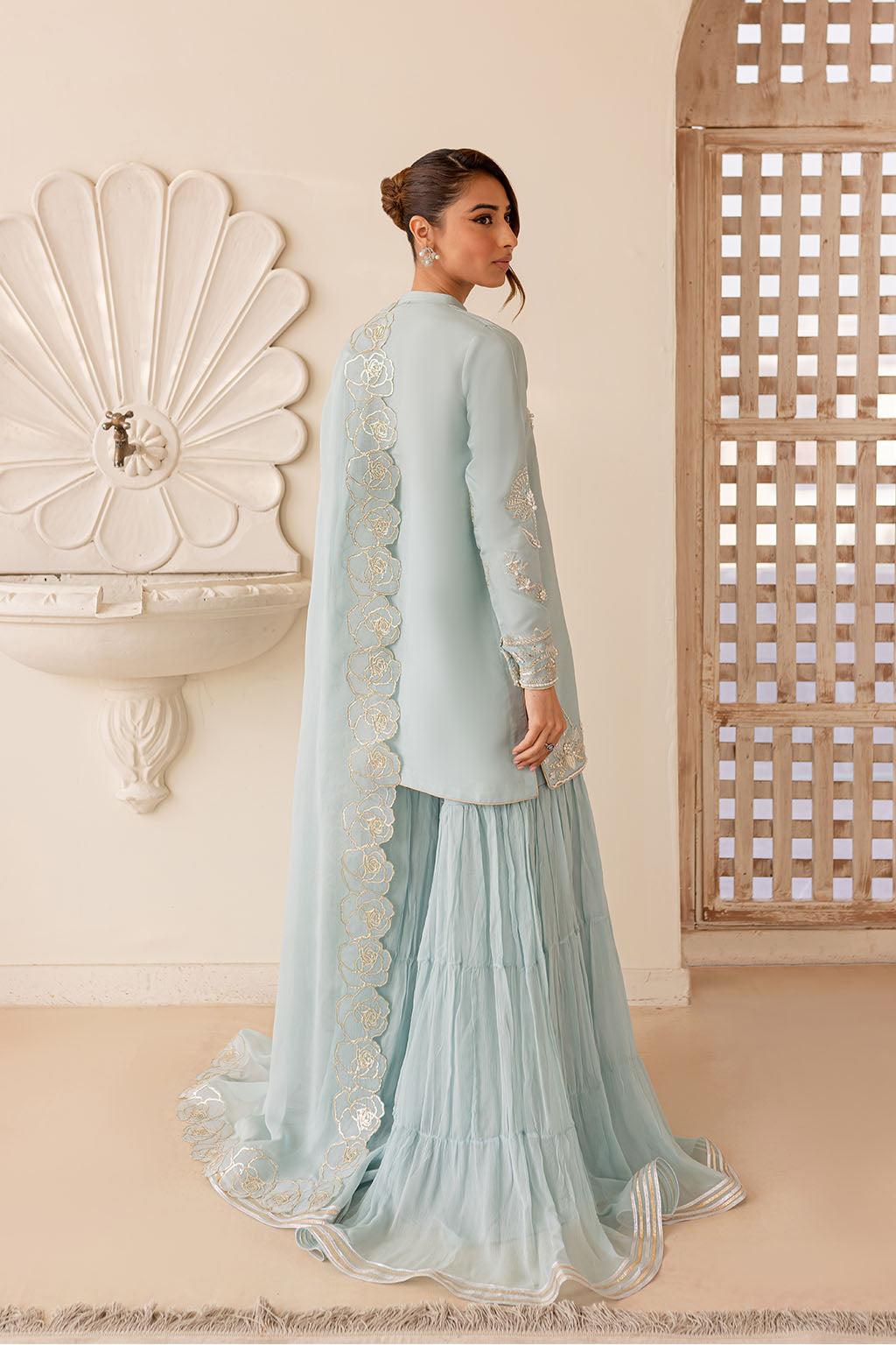 Vanya | Veranda Fromals | VR-04