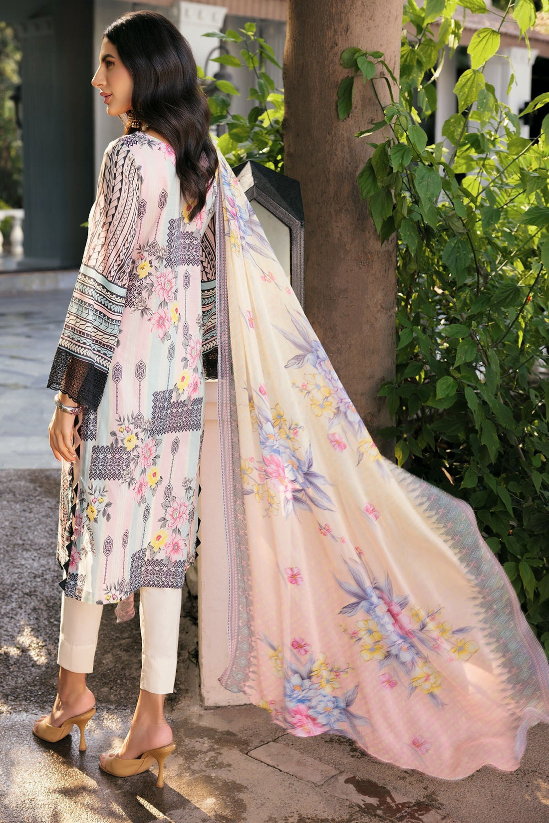 Motifz | Amal Luxury Lawn | 3293